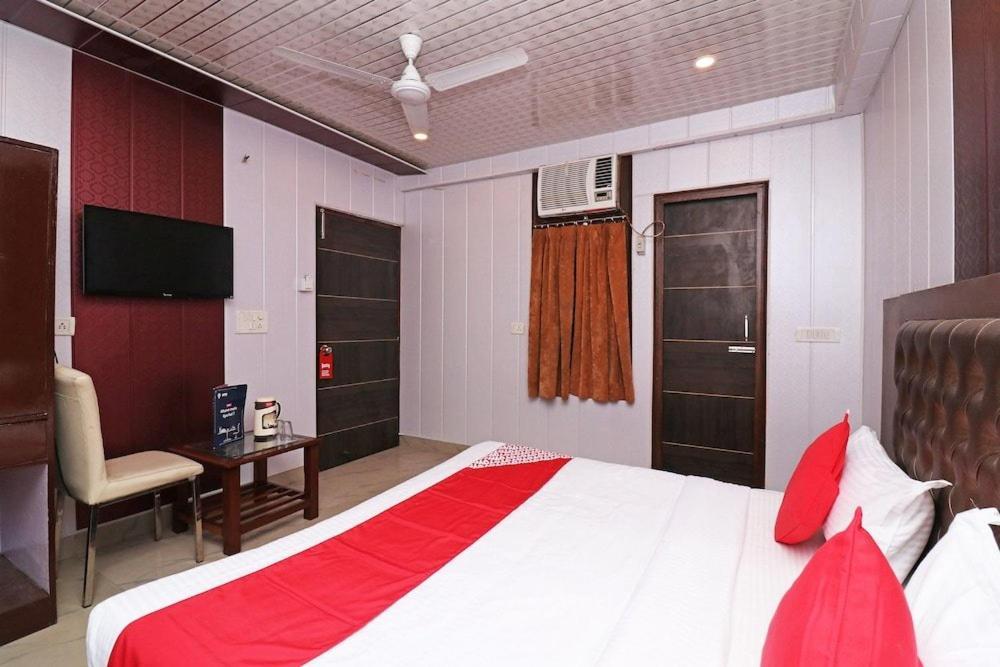 Airport Hotel Runway New Delhi Extérieur photo
