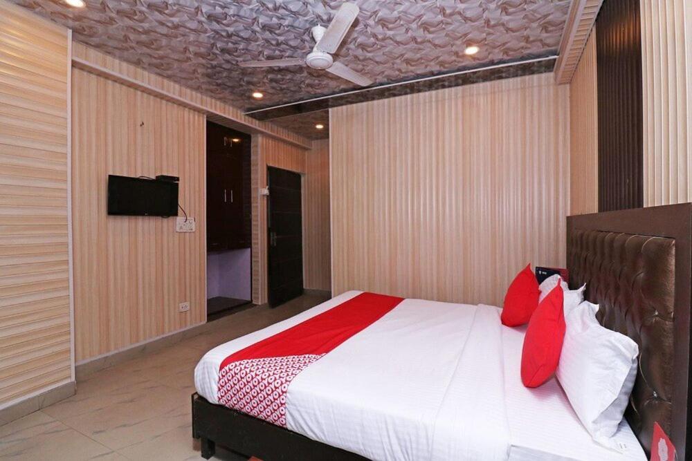 Airport Hotel Runway New Delhi Extérieur photo